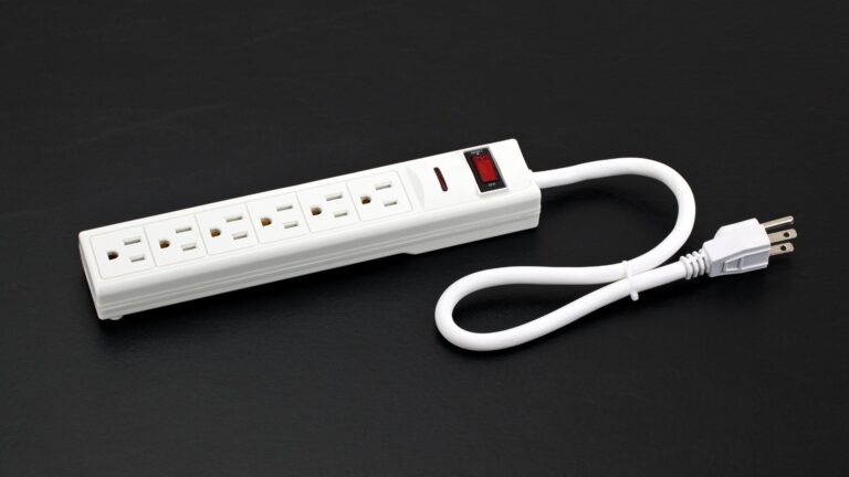 15 Things You Should Never Plug Into a Power Strip