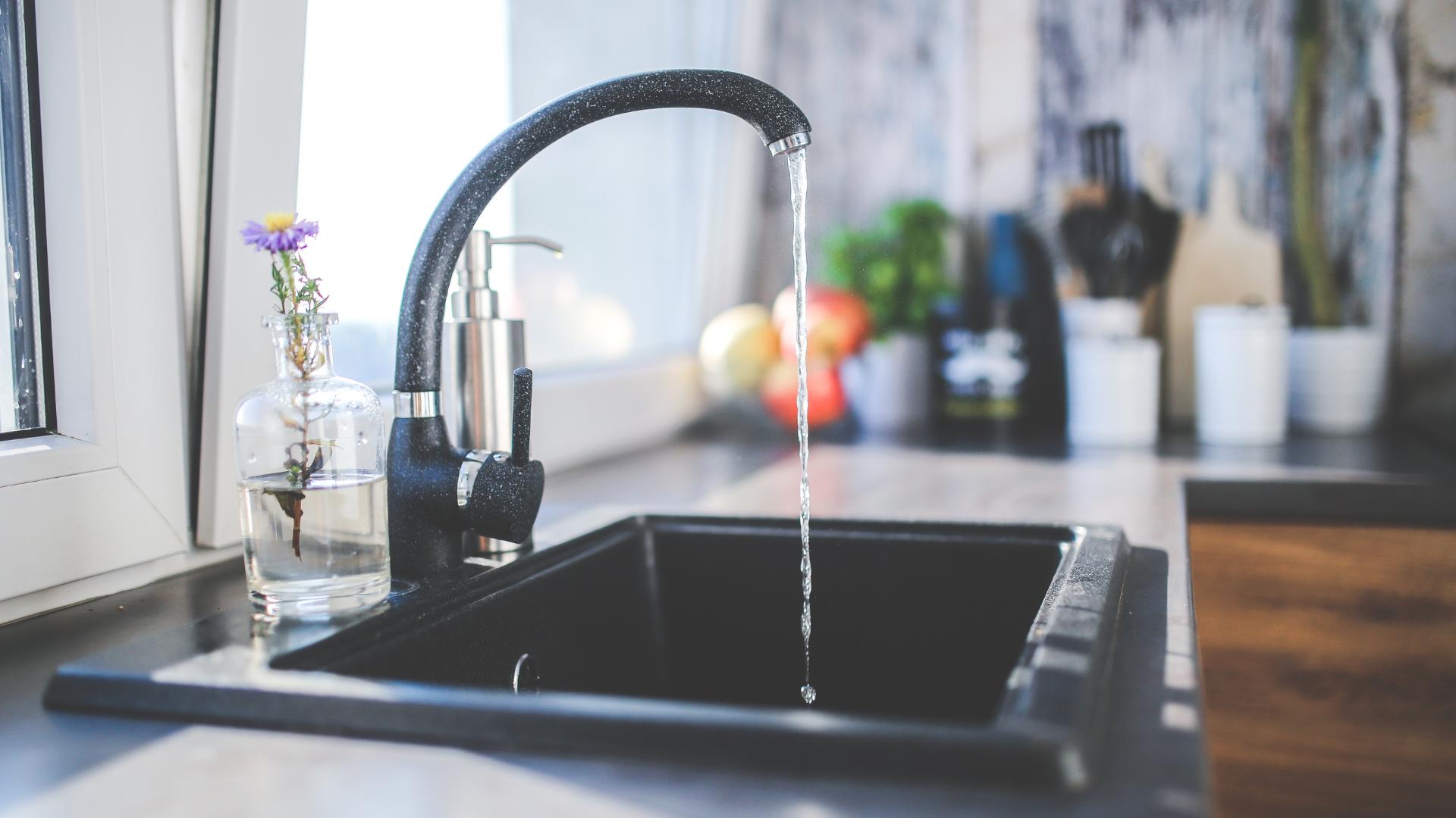 The Dos and Don’ts of Clearing a Clogged Sink